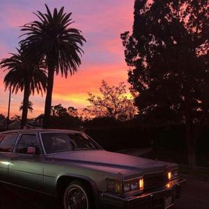 韩国主播青草捏奶头视频
