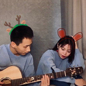 韩国主播青草捏奶头视频
